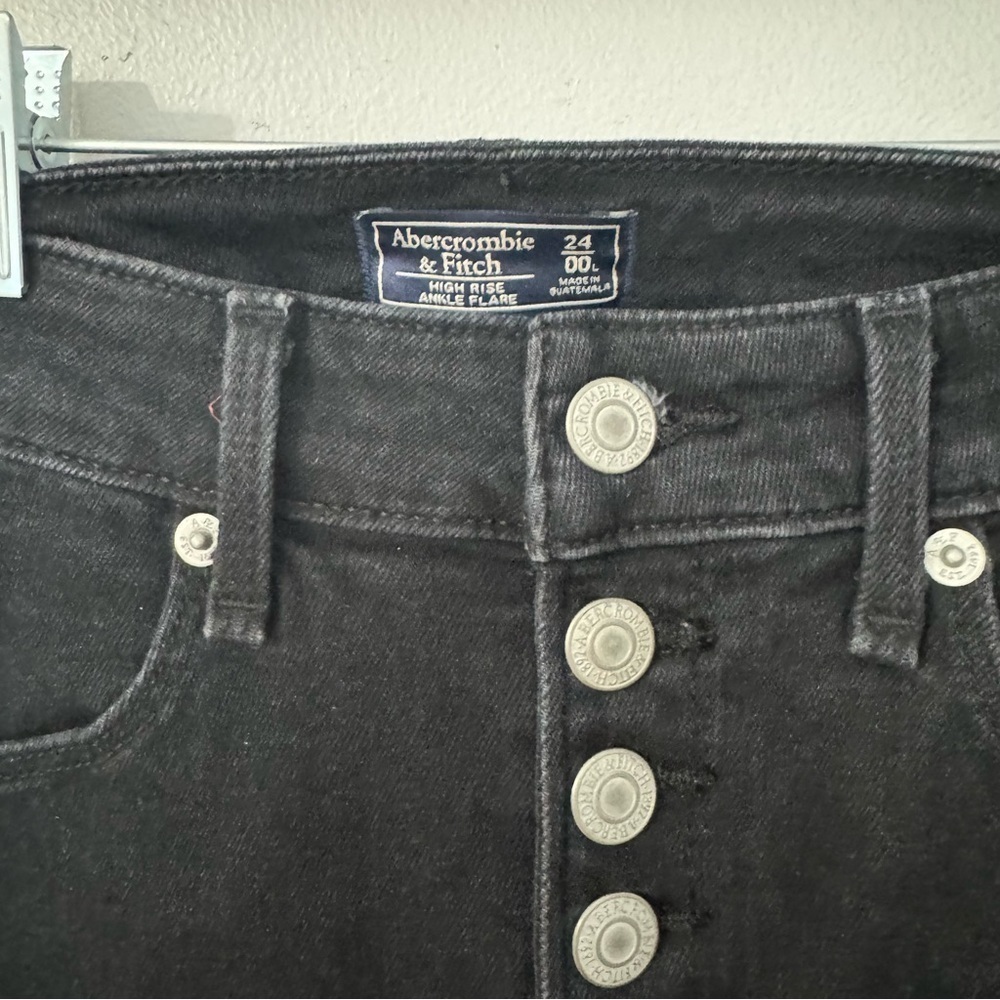NWT ABERCROMBIE & FITCH HIGH RISE ANKLE FLARE BLACK Size 24 - Picture 9 of 10